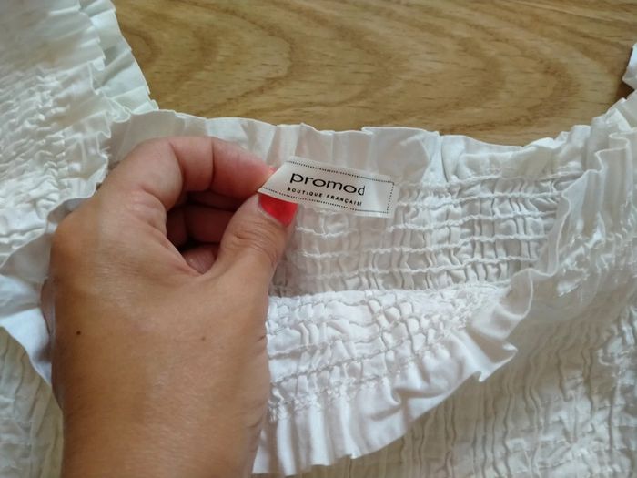 Haut blanc. Manches courtes. Femme . Promod.
Taille 36 - photo numéro 8