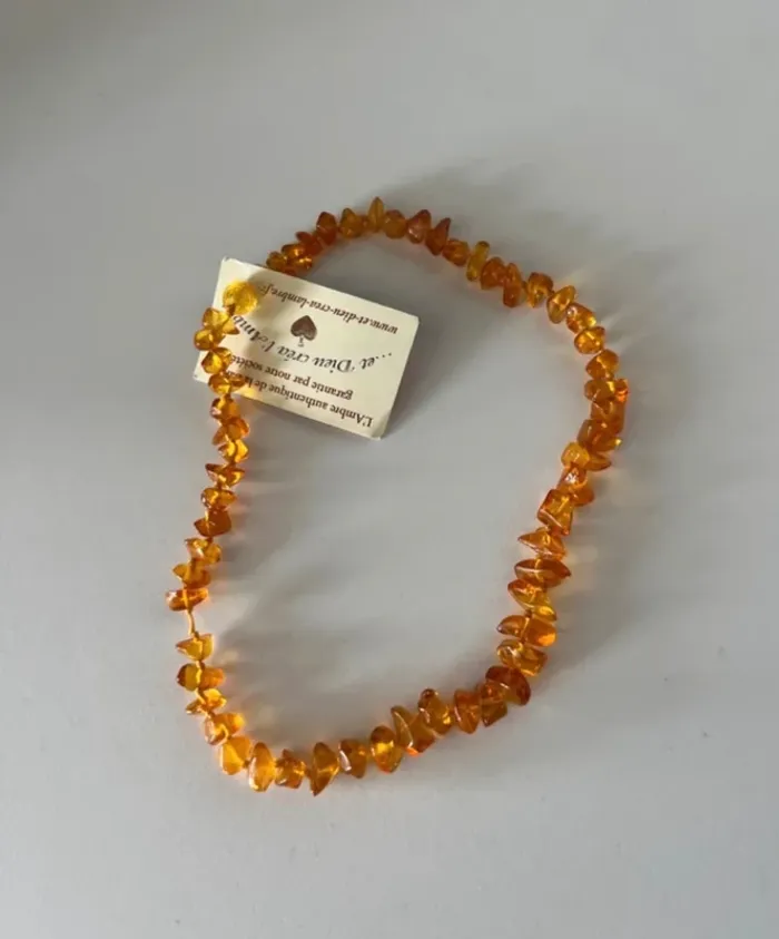 Collier d’ambre enfant