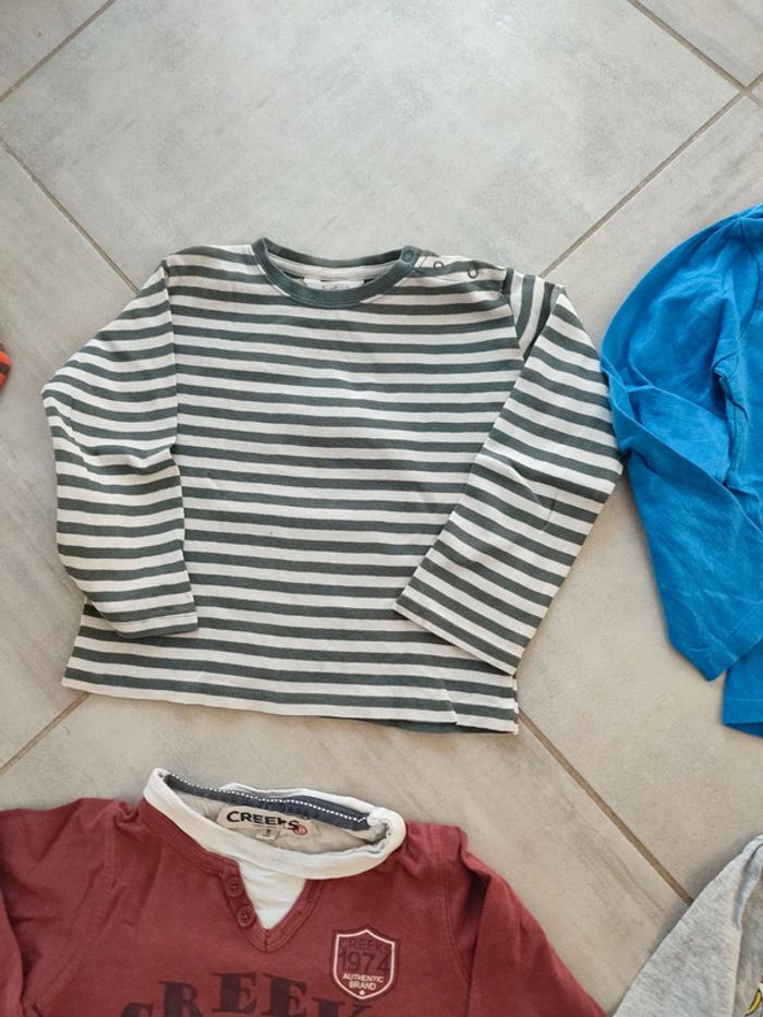Gros lot de 20 vêtements garçon 5 ans - photo numéro 7
