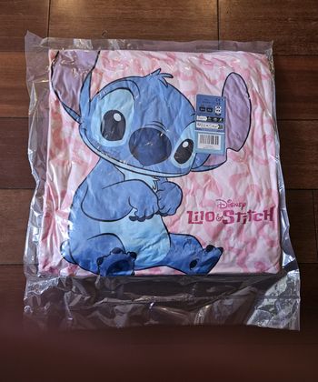 Coussin 38 × 38 cm - Lilo & Stitch Disney - Microfibre douce (touché velours)
