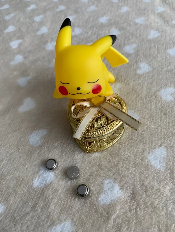 lampe Pikachu veilleuse piles incluses