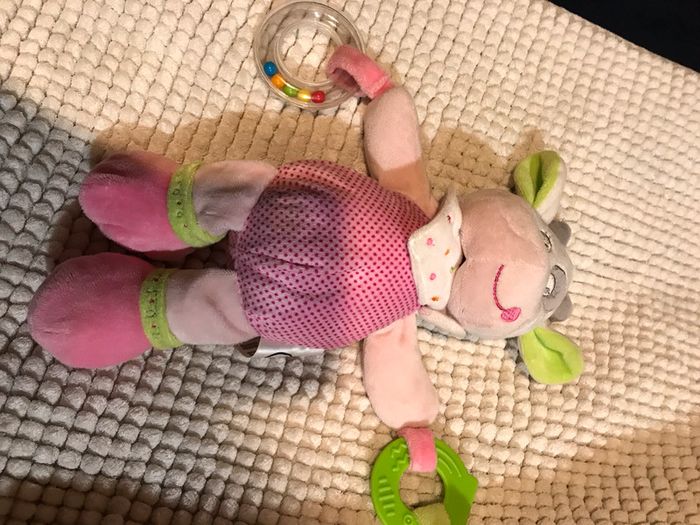Doudou vache d activité grelot mots d enfants