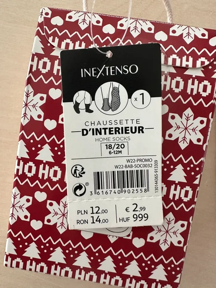 Bodie 6 mois + chaussette polaire Noël 6-12 mois - photo numéro 7