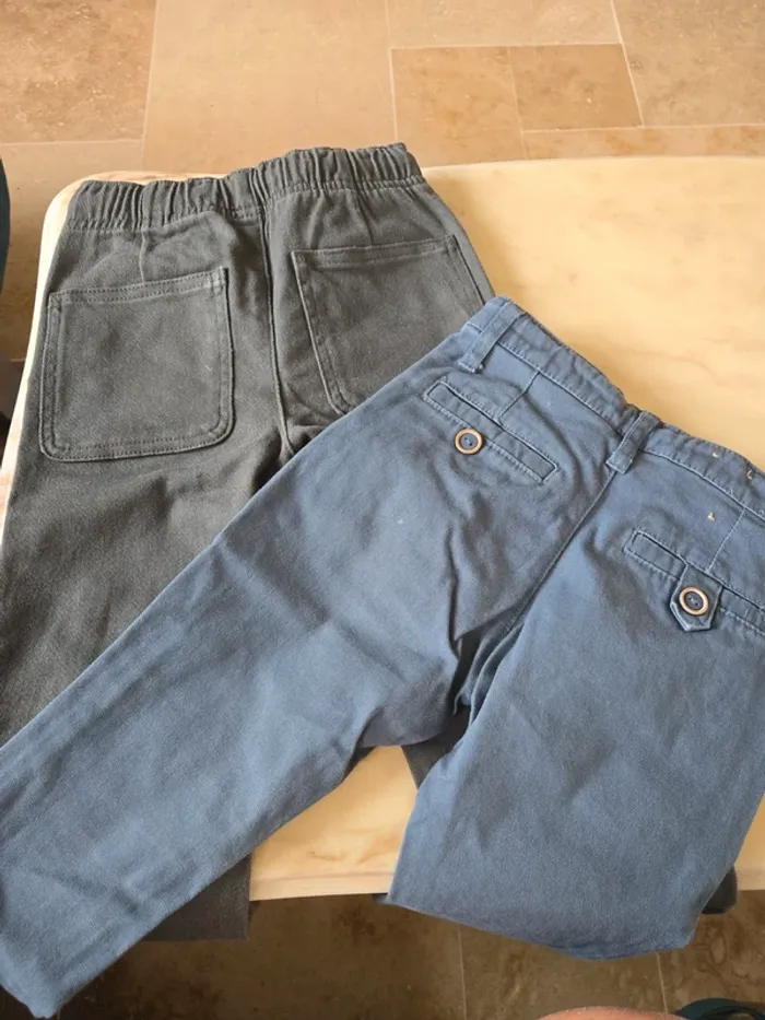 2 pantalons 4 ans - photo numéro 2