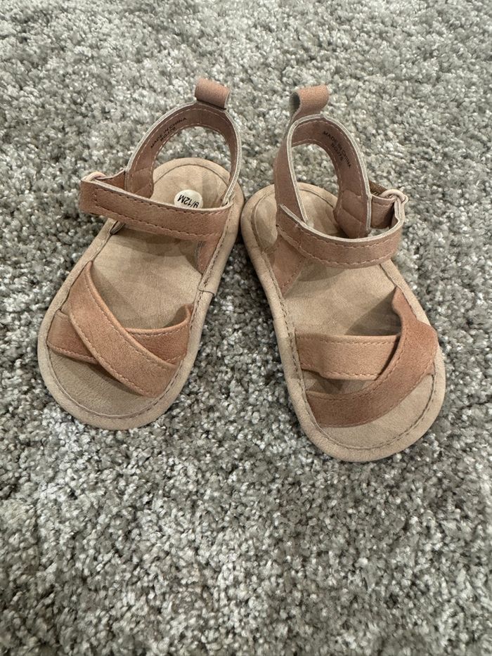 Paire de sandales pour bébé