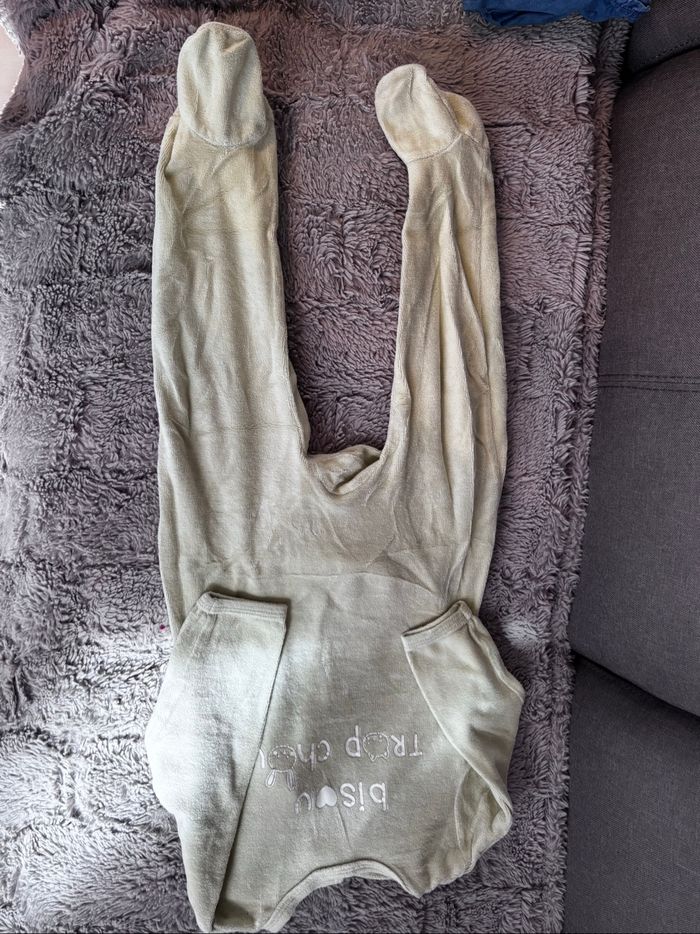 Pyjama une pièce mot d’enfants
