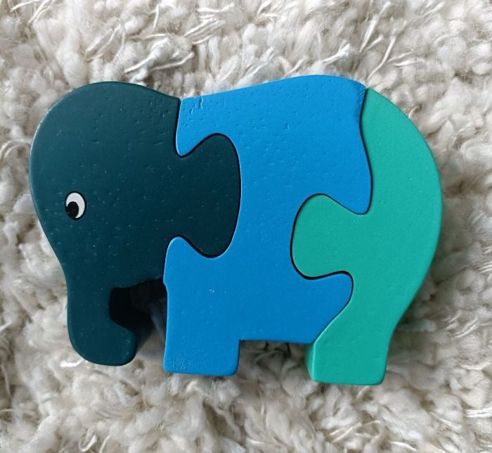 Puzzle éléphant composé de 3 pièces en bois