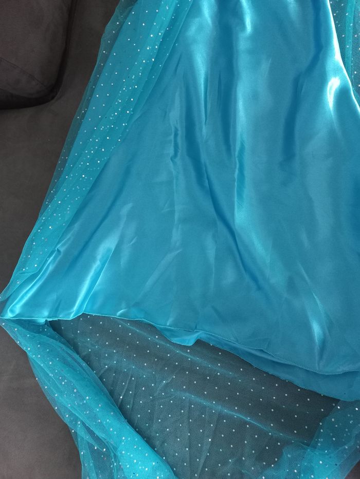 Robe déguisement elsa reine des neiges avec longue traîne 4/5 ans - photo numéro 3