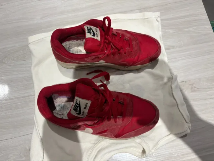 Baskets rouge Nike Air Max femme pointure 38,5 - photo numéro 4