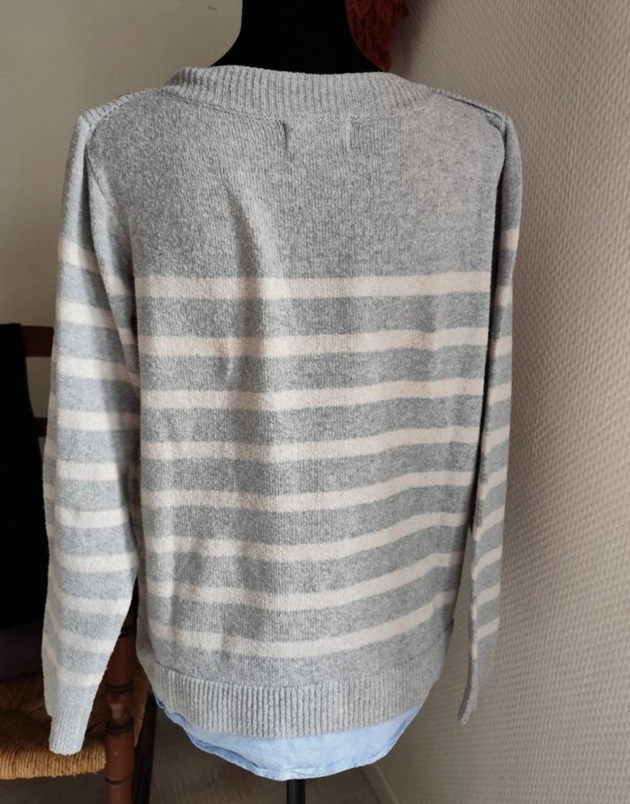 Pull rayé gris - photo numéro 3