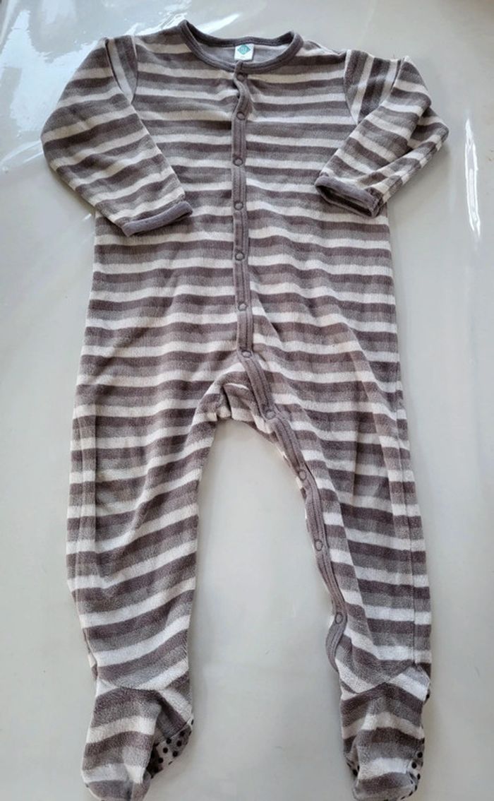 Pyjama taille 18 mois