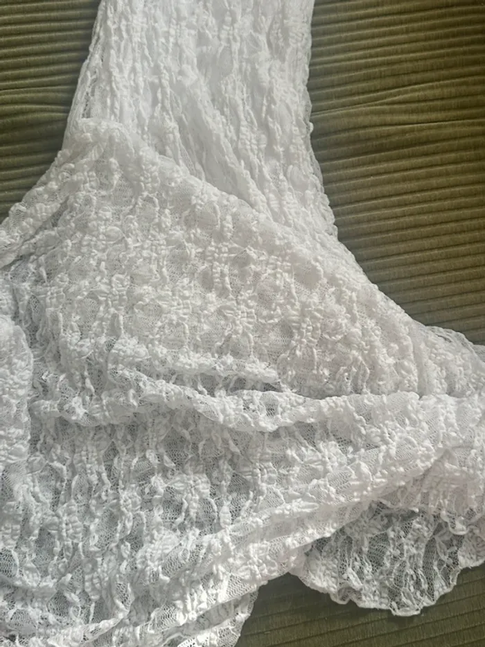Robe Bershka blanche - photo numéro 2