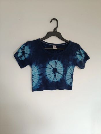 Crop top bleu tie & dye papillons vintage
