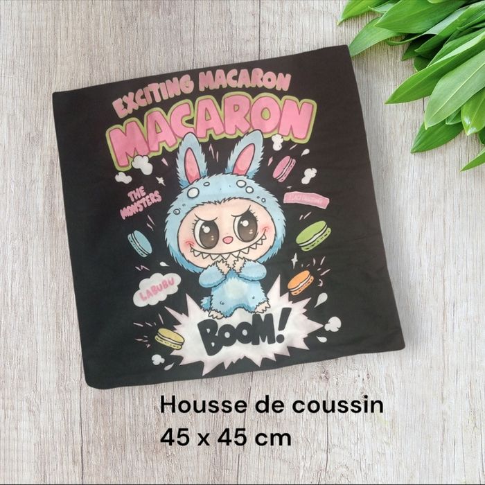 Housse de coussin labubu