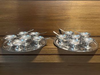 À saisir coupelles avec plateau 