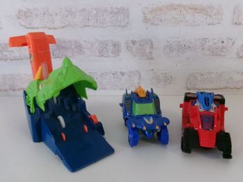 Switch and Go Dino avec lanceur (1)