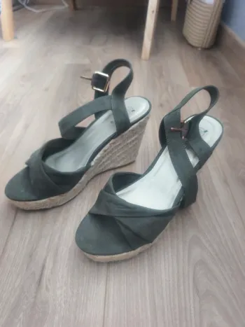 Sandales compensées femme quasi neuve 40·Gémo