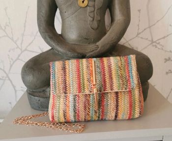 Sac en paille en bandoulière multicolore