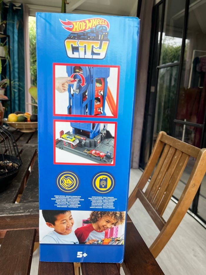 Hot wheels méga garage neuf - photo numéro 2