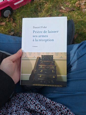 priere de laisser ses armes a la réception