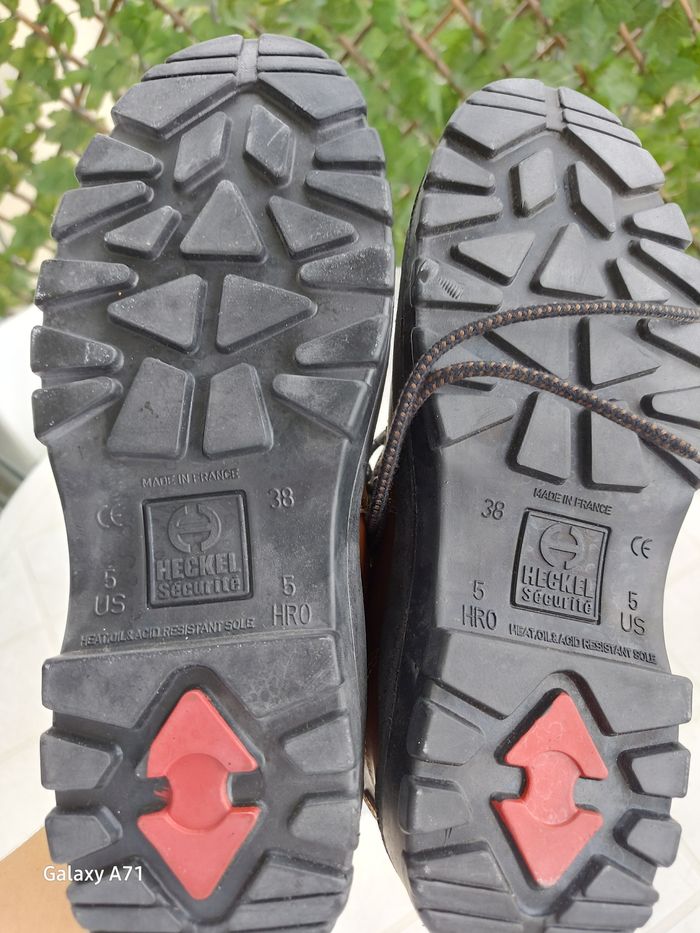 Chaussures de sécurité neuve mixte - photo numéro 4