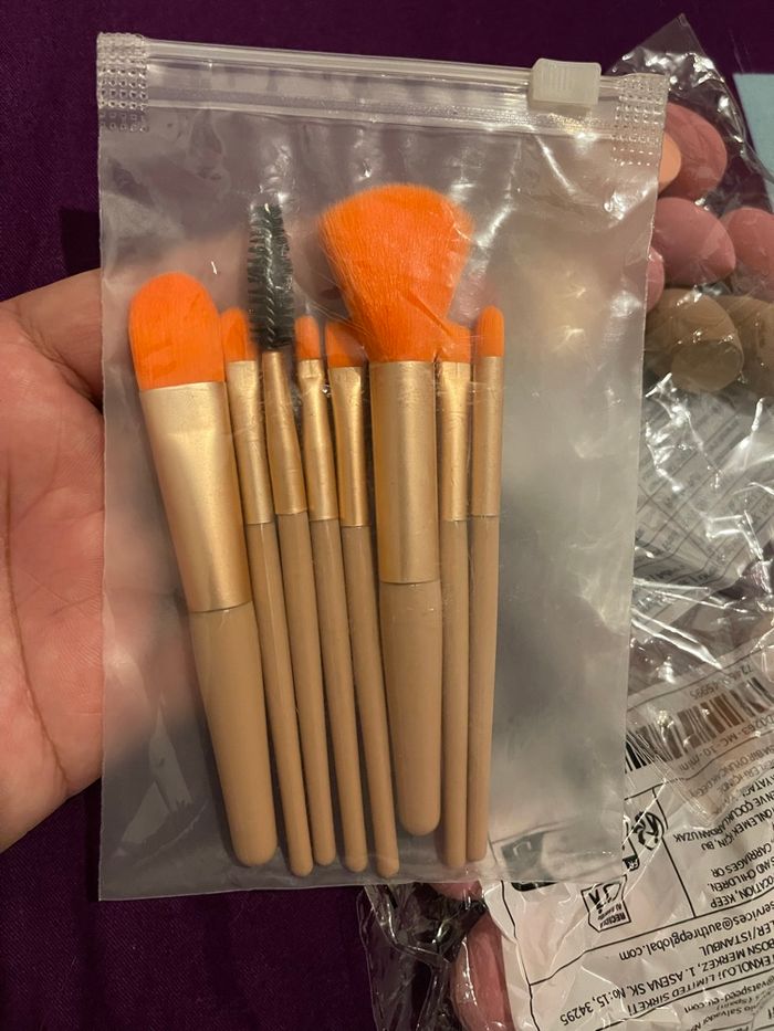 Pinceau et éponge à maquillage - photo numéro 3