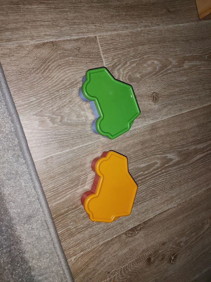 Boîtes en forme de voiture