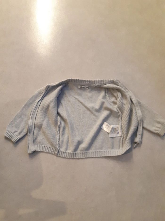 Gilet gris t. 24 mois - photo numéro 2