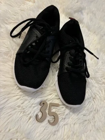 Baskets noires