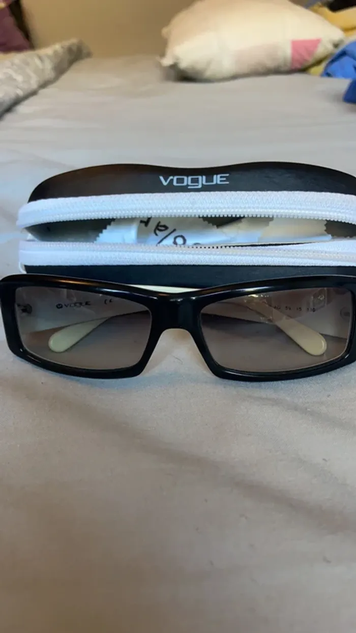 Lunettes soleil Vogue