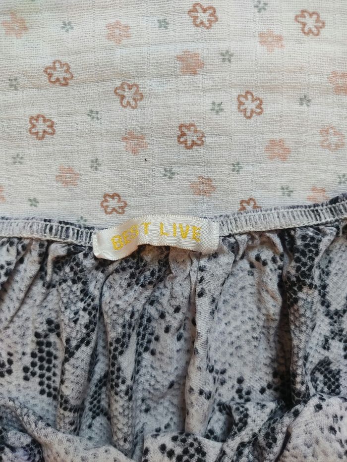Blouse motif python et broderie - Taille 44 - Très bon état - photo numéro 7