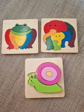 Lot de 3 puzzles en bois en parfait état