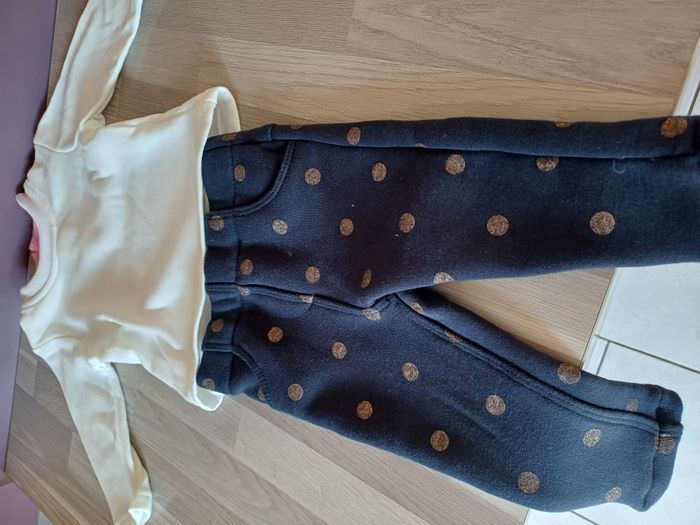 pantalon et sweat filles Taille 6 mois