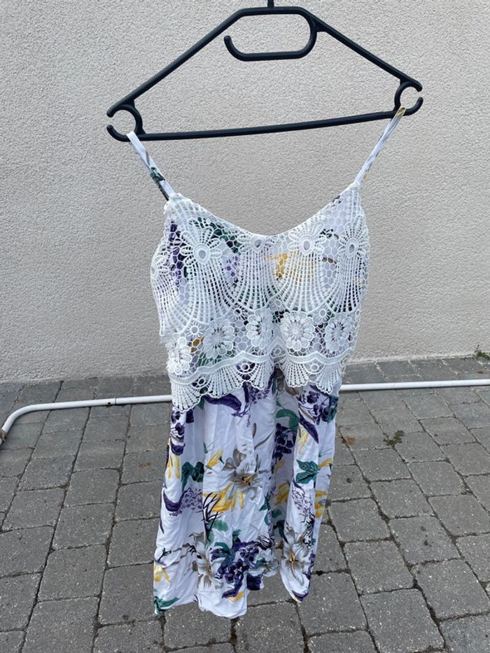 Très belle robe, légère idéale pour l’été - photo numéro 2