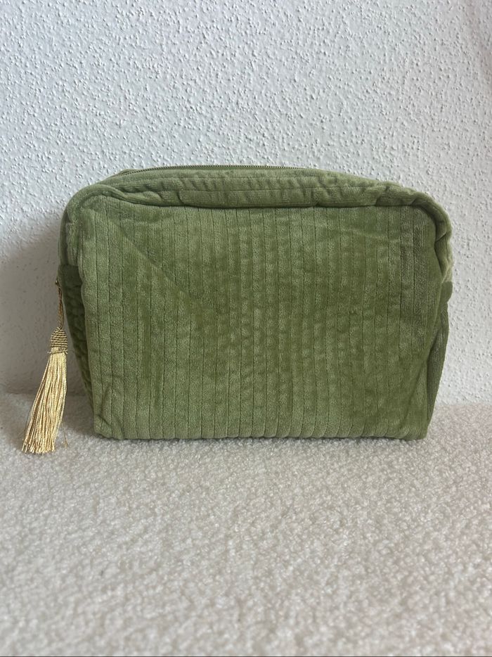 Trousse de toilette velours avec pompons - photo numéro 4