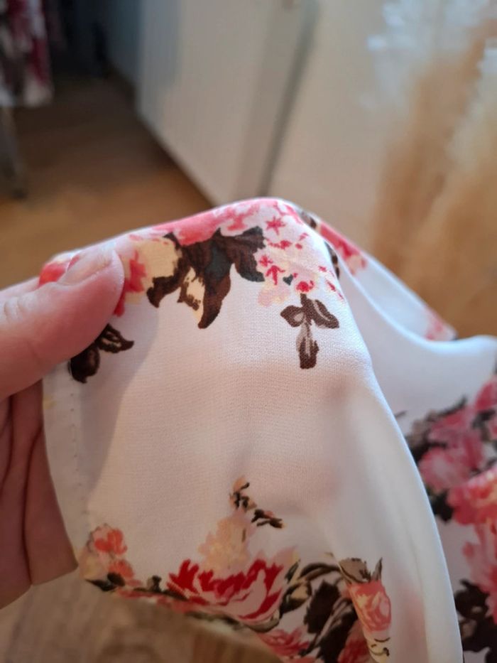 Robe blanche Fleurie fluide Colloseum taille S 36 - photo numéro 6