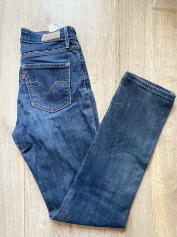Jean Levi’s bleu taille w26 l32
