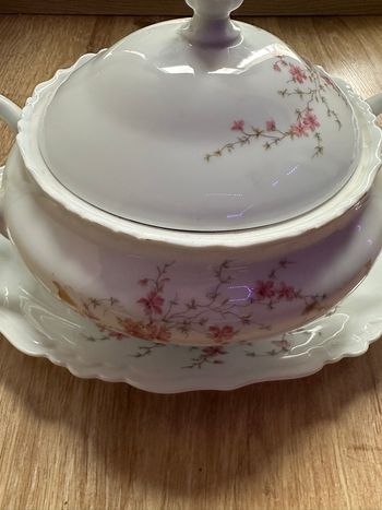 Soupière ancienne en porcelaine décor floral – Vintage – Avec couvercle