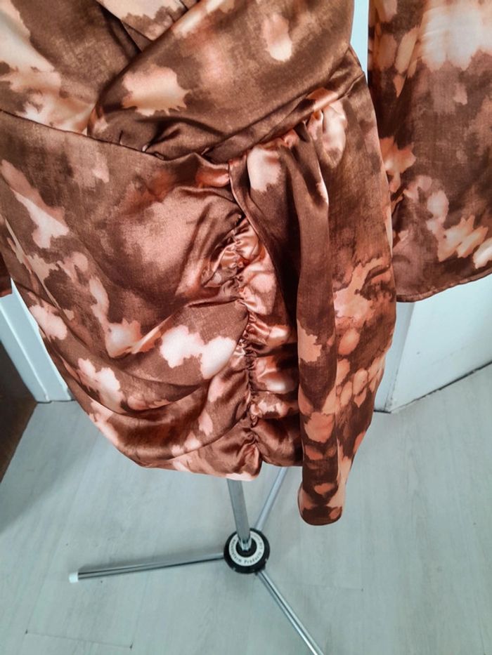 Jolie robe drapée pour soirée Mango - photo numéro 4