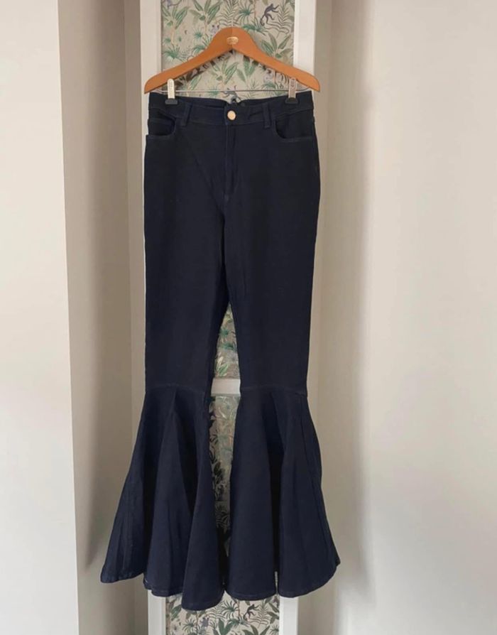 Pantalon pat’d’éléphant neuf uterqüe Pantalon flare Pantalon jean Taille 40 neuf