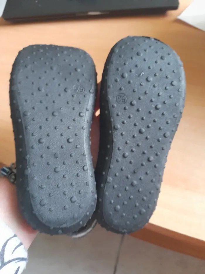 Chaussons mickey 27/28 - photo numéro 5