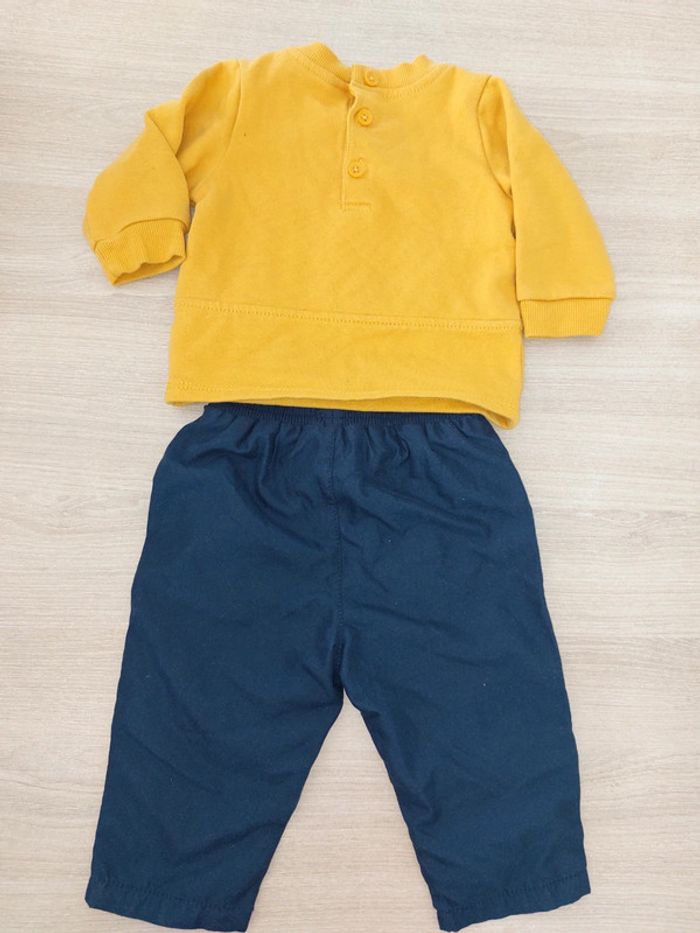 Ensemble / 6 mois - photo numéro 2