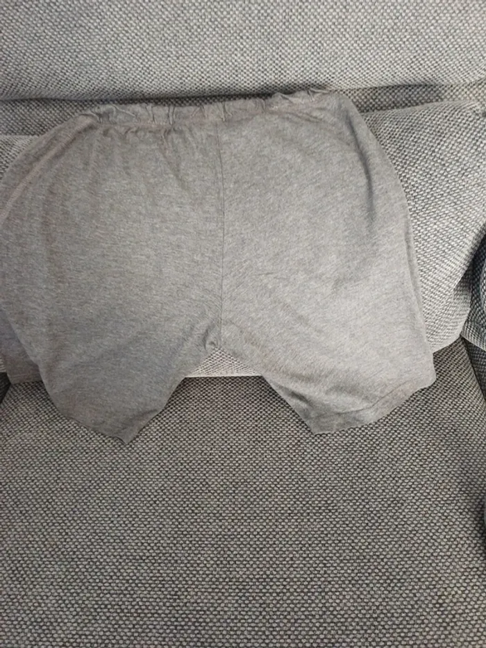 Short garçon taille 12 ans - photo numéro 3