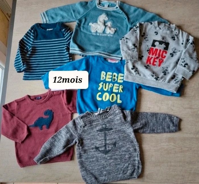 Pulls bébé 12mois ( En lot ou à l'unité)