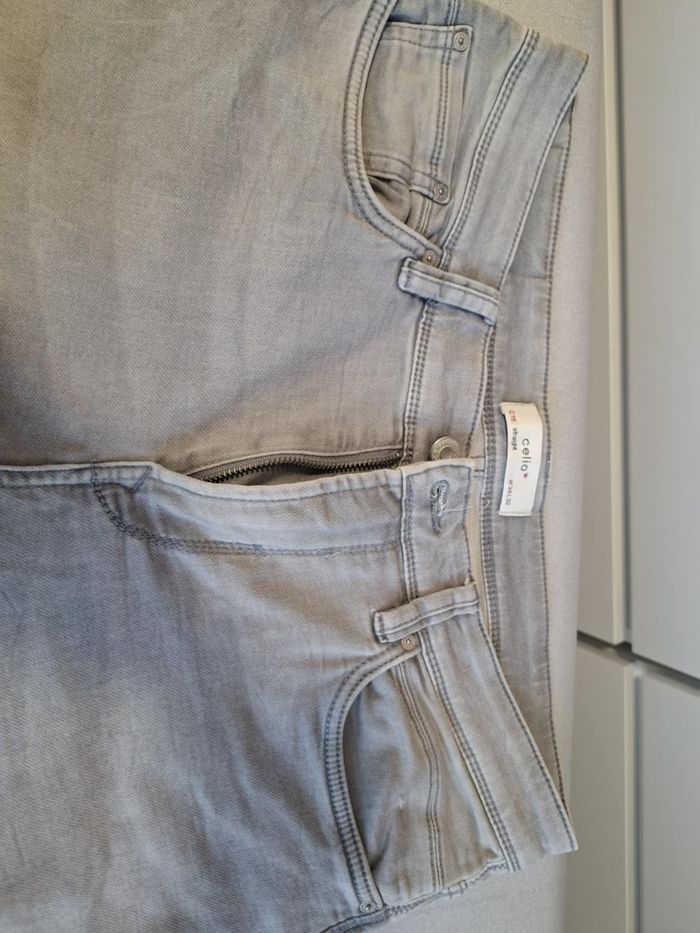 Joli jean homme Celio C15 straight W34 L32 gris clair très bon état - photo numéro 5