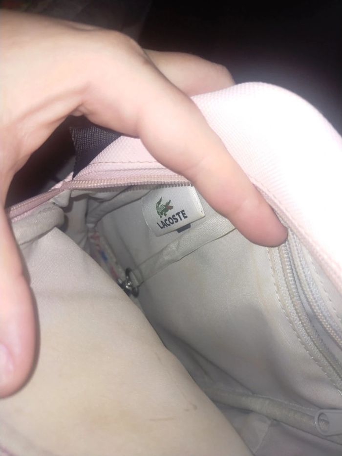 Vend sacoche Lacoste - photo numéro 2