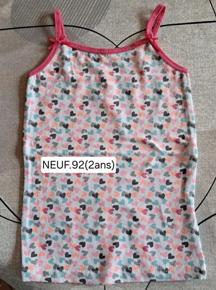 Lot vêtements NEUFS pour fille 2 ans (92) - photo numéro 4