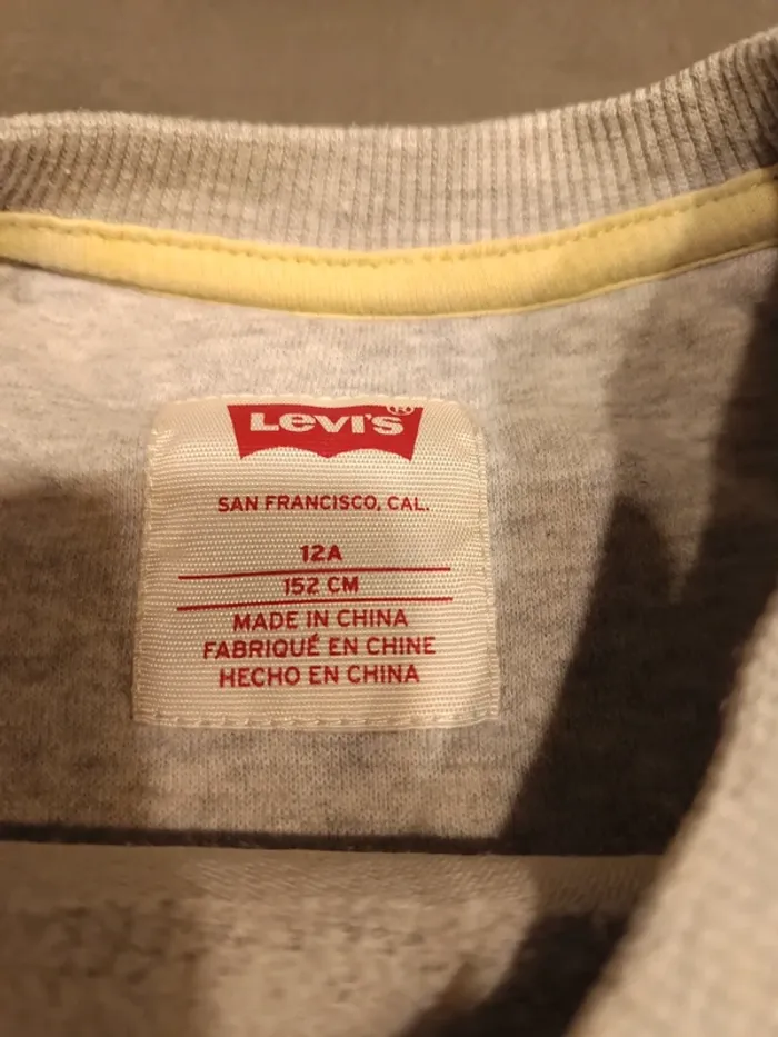 Vends sweat Levi's taille 12 ans. - photo numéro 2