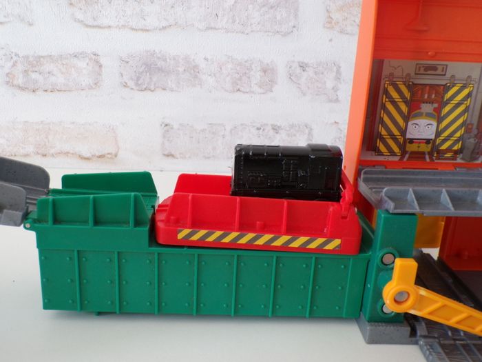 Circuit de train Thomas et ses amis - Usine diesel de Vicarstown - photo numéro 5