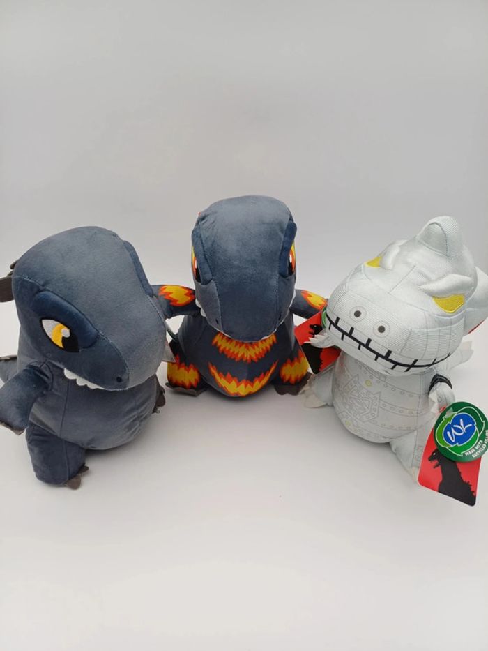 Lot peluches Godzilla - photo numéro 2